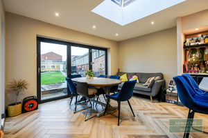 Photo 11- click for photo gallery